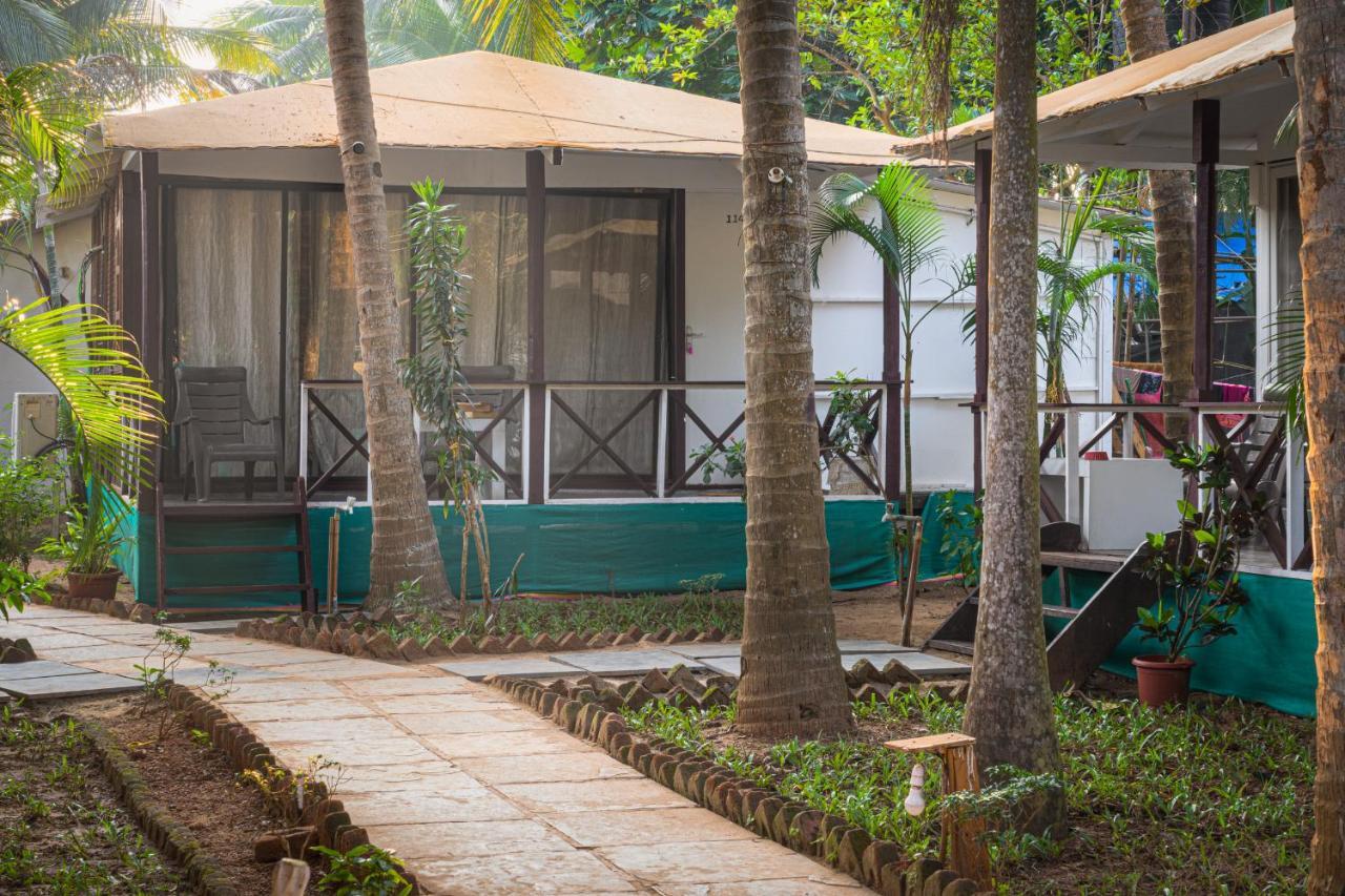 Hotel Cuba Patnem à Patnem Beach Extérieur photo