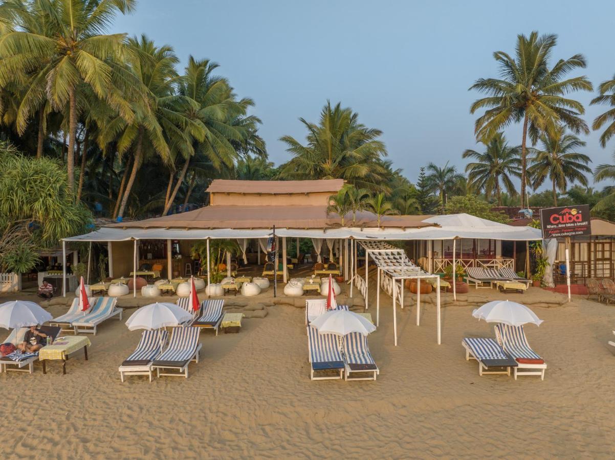 Hotel Cuba Patnem à Patnem Beach Extérieur photo