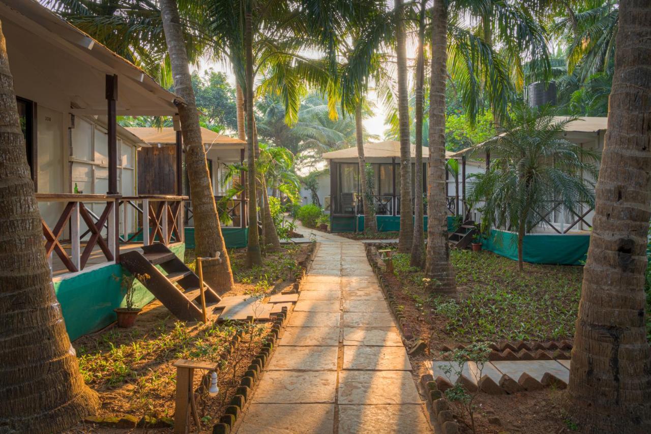 Hotel Cuba Patnem à Patnem Beach Extérieur photo