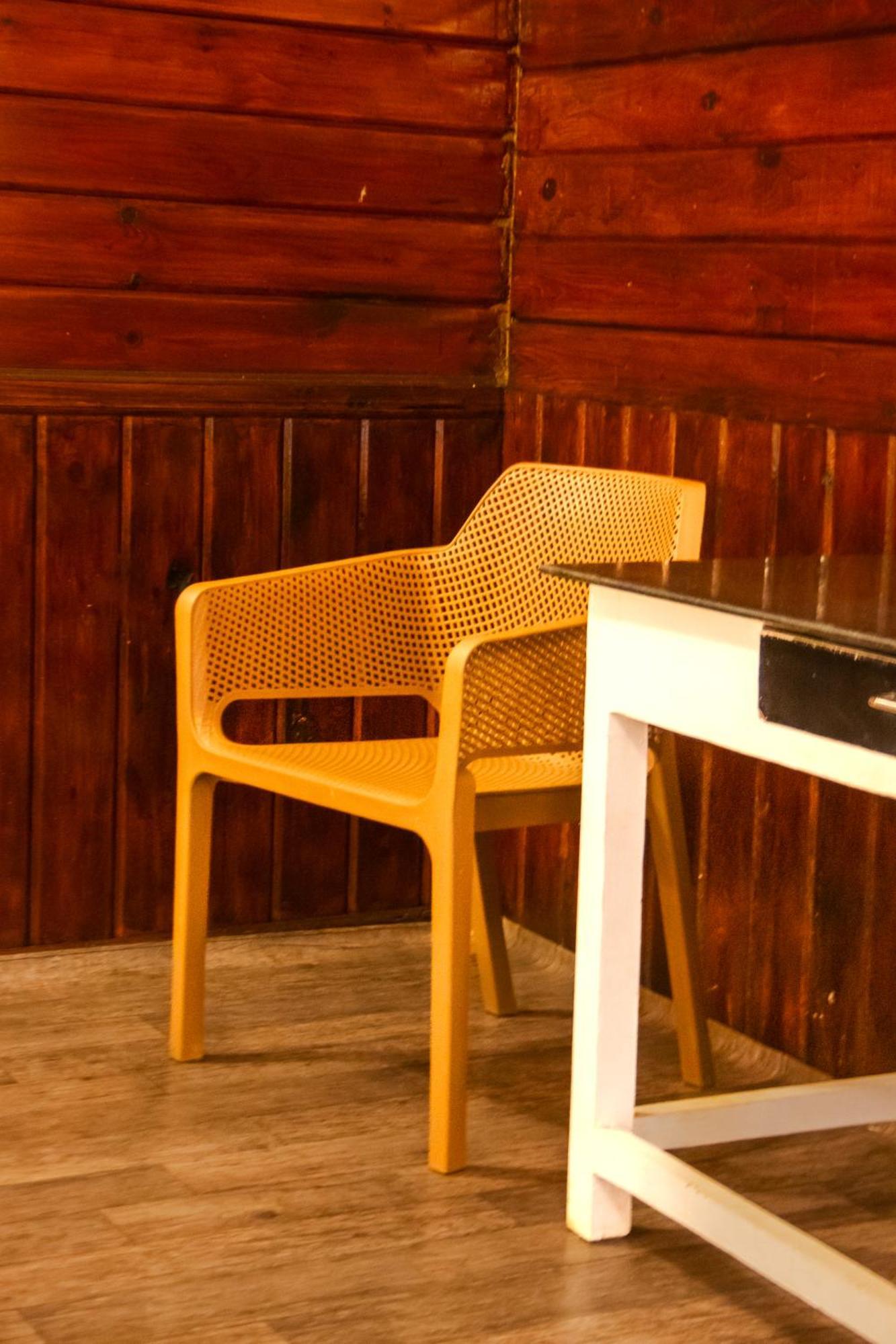 Hotel Cuba Patnem à Patnem Beach Extérieur photo